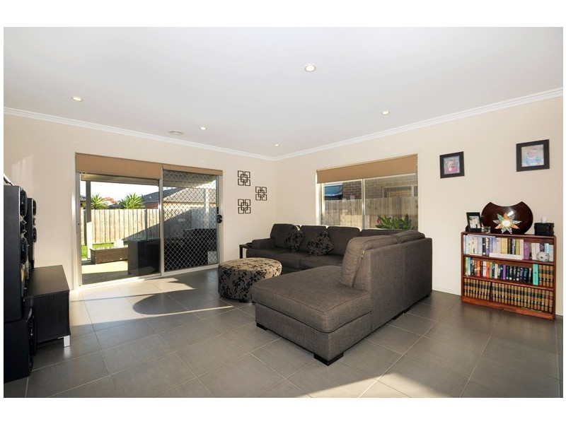 2 Beldale Court, Sandhurst VIC 3977