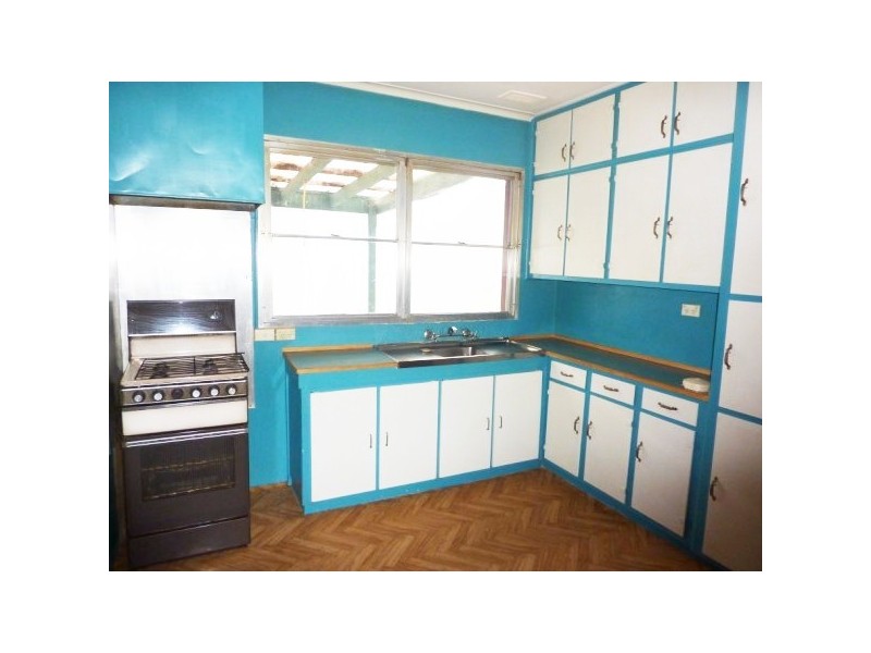 25 Pine Street, Frankston North VIC 3200