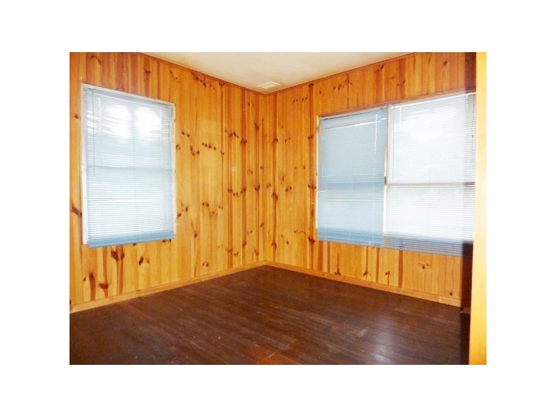 25 Pine Street, Frankston North VIC 3200