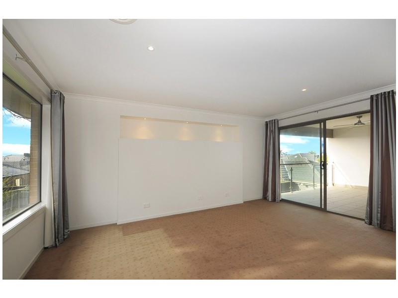 8 Peledora Place, Lyndhurst VIC 3975