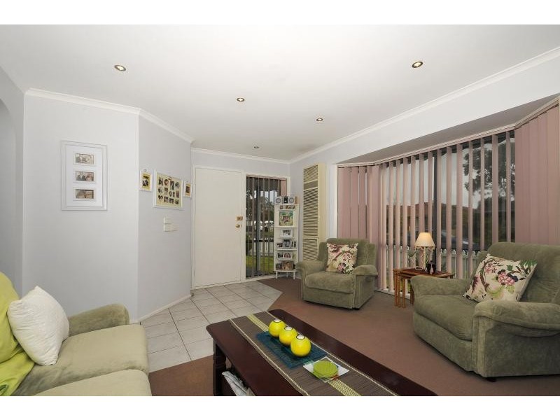 4 Orama Avenue, Carrum Downs VIC 3201