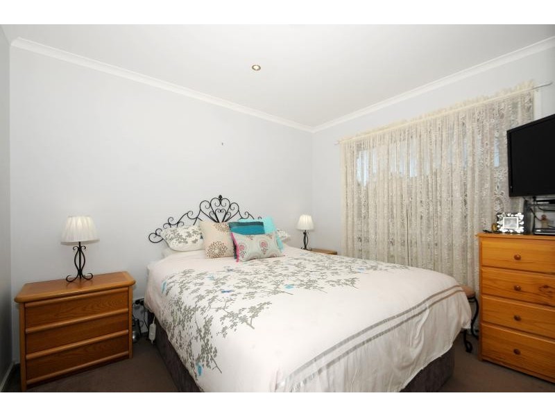 4 Orama Avenue, Carrum Downs VIC 3201