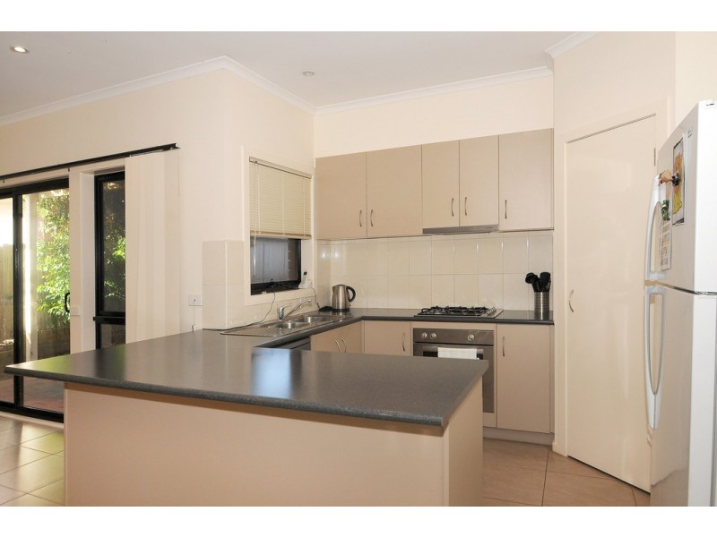 1/244 McCormicks Road, Skye VIC 3977