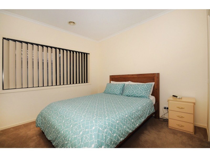 1/244 McCormicks Road, Skye VIC 3977