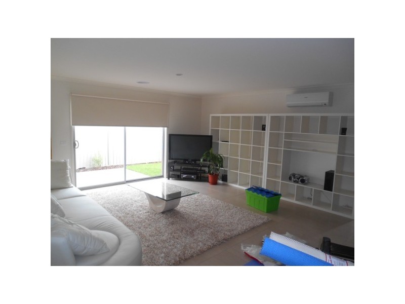 19 Wattlewoods Place, Carrum Downs VIC 3201