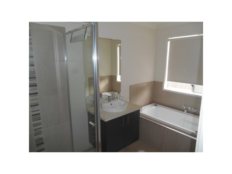 19 Wattlewoods Place, Carrum Downs VIC 3201