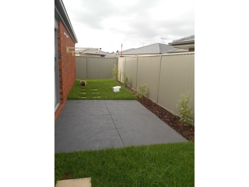 19 Wattlewoods Place, Carrum Downs VIC 3201