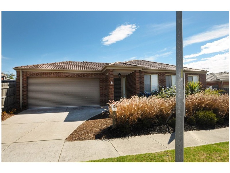 6 Esta Court, Carrum Downs VIC 3201