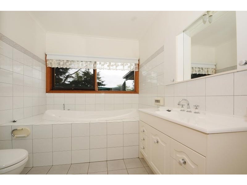 11 Tyas Place, Carrum Downs VIC 3201