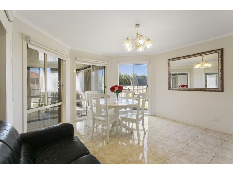 7 Edinburgh Drive, Skye VIC 3977