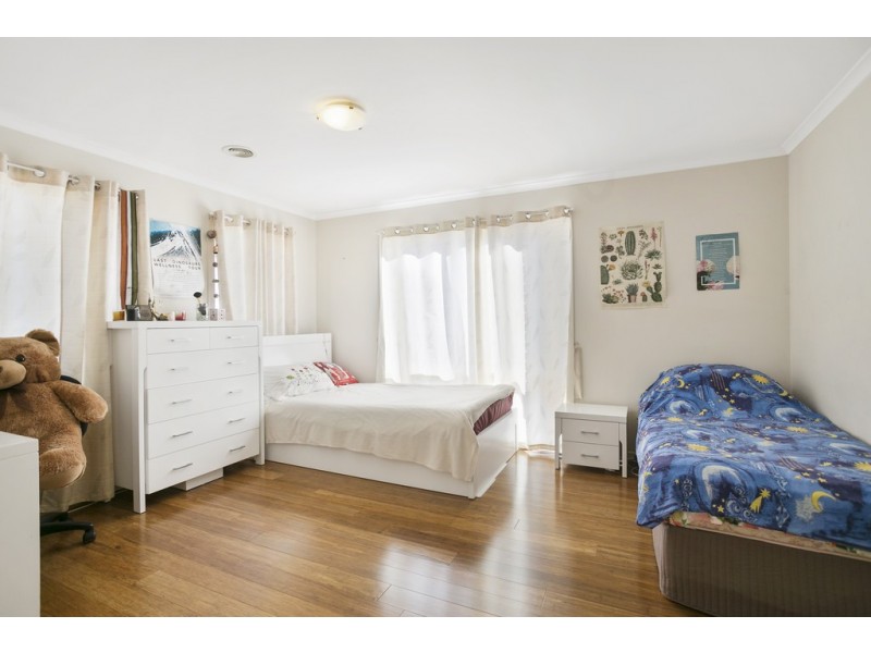 7 Edinburgh Drive, Skye VIC 3977