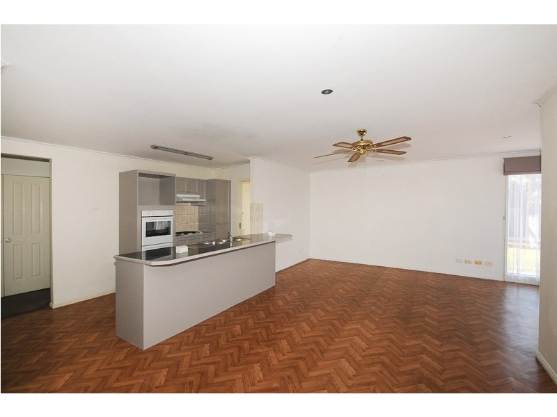 8 Merso Court, Carrum Downs VIC 3201