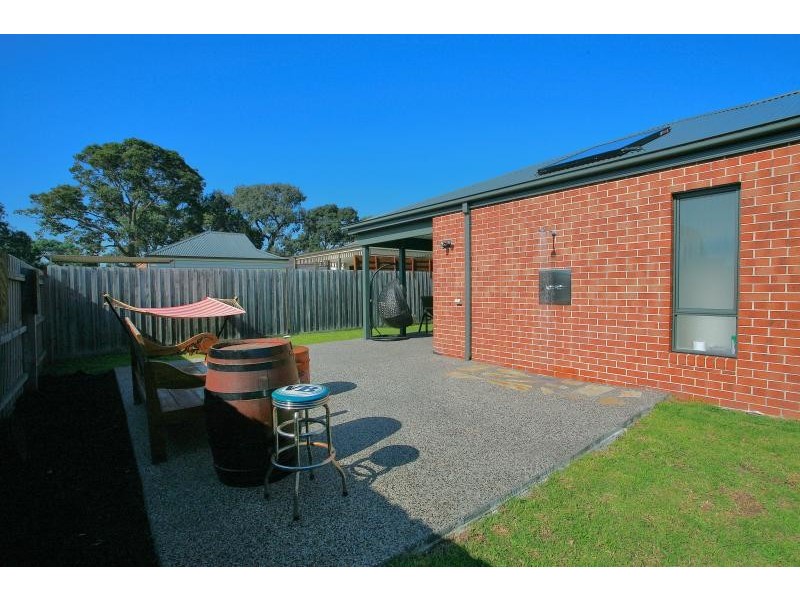 6 Bawden Street, Carrum Downs VIC 3201