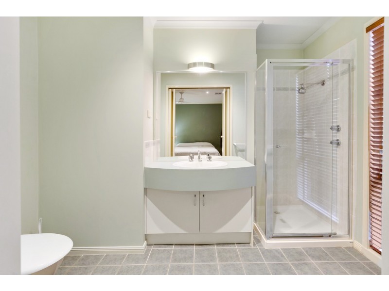 14 Stefans Court, Skye VIC 3977