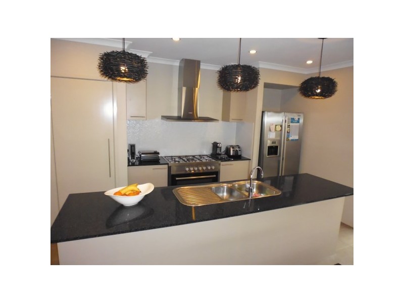 6 Paradise Way, Skye VIC 3977