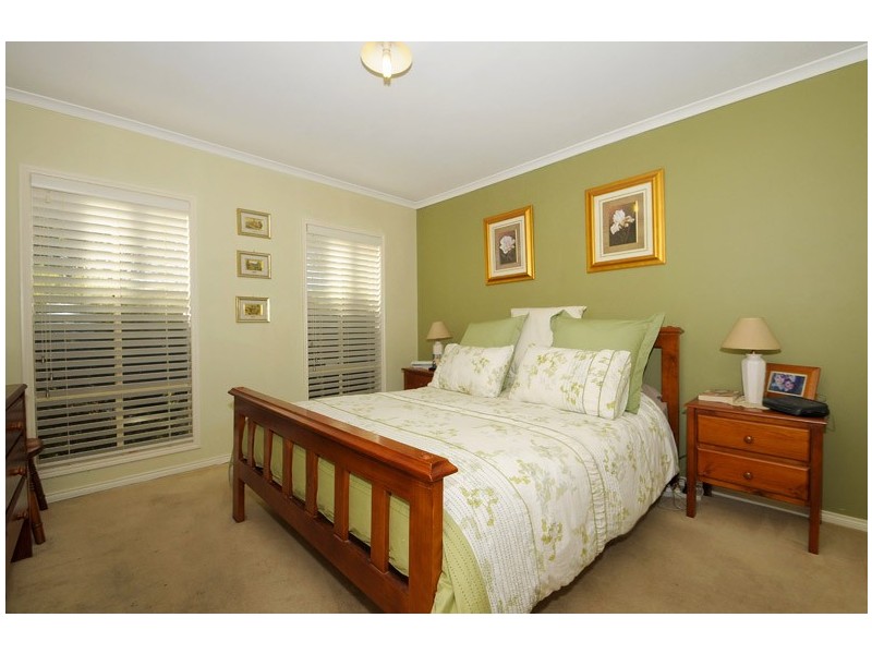 5 Delatite Way, Skye VIC 3977