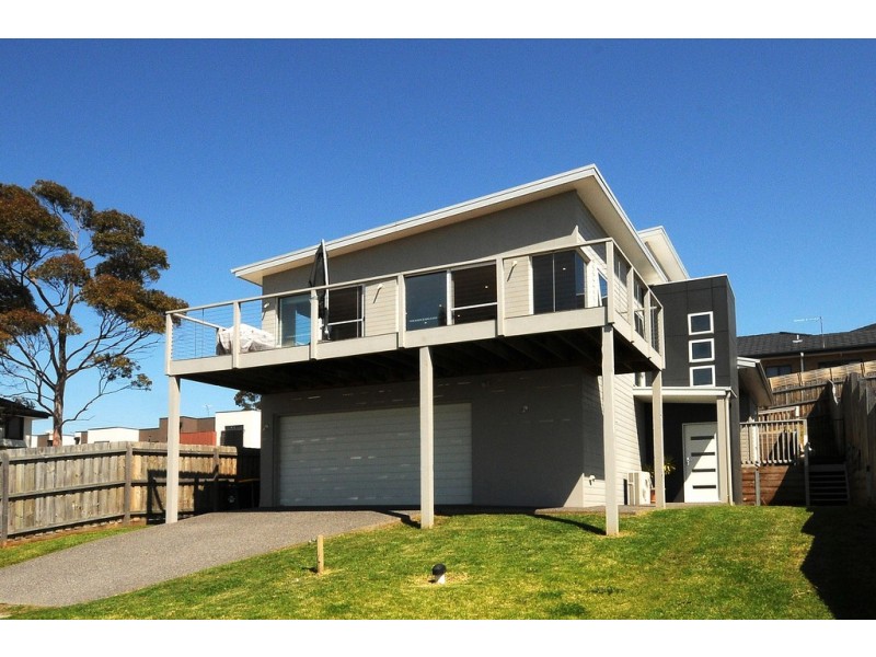 10 St Anthony Court, Carrum Downs VIC 3201