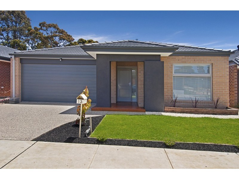 13 Wattlewoods Place, Carrum Downs VIC 3201
