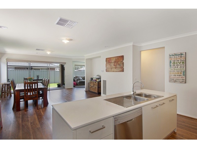 13 Wattlewoods Place, Carrum Downs VIC 3201