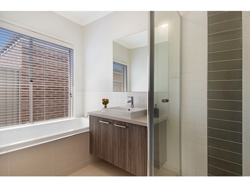 13 Wattlewoods Place, Carrum Downs VIC 3201