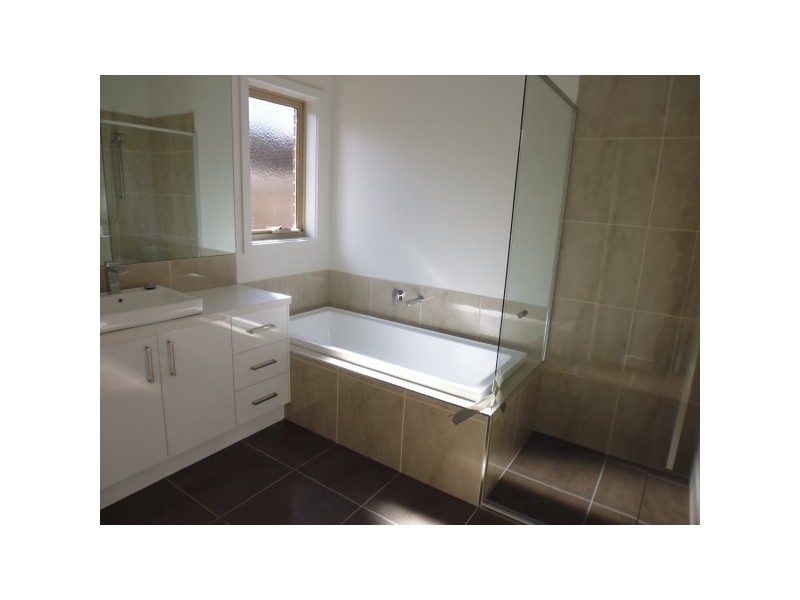 3 Paradise Way, Skye VIC 3977