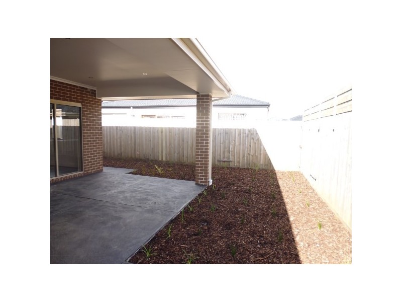3 Paradise Way, Skye VIC 3977
