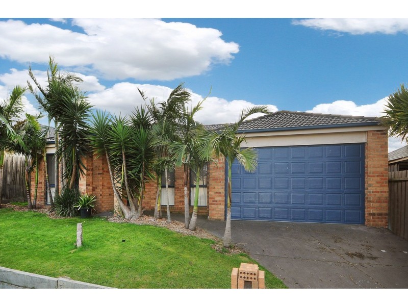 16 Clancy Crescent, Carrum Downs VIC 3201