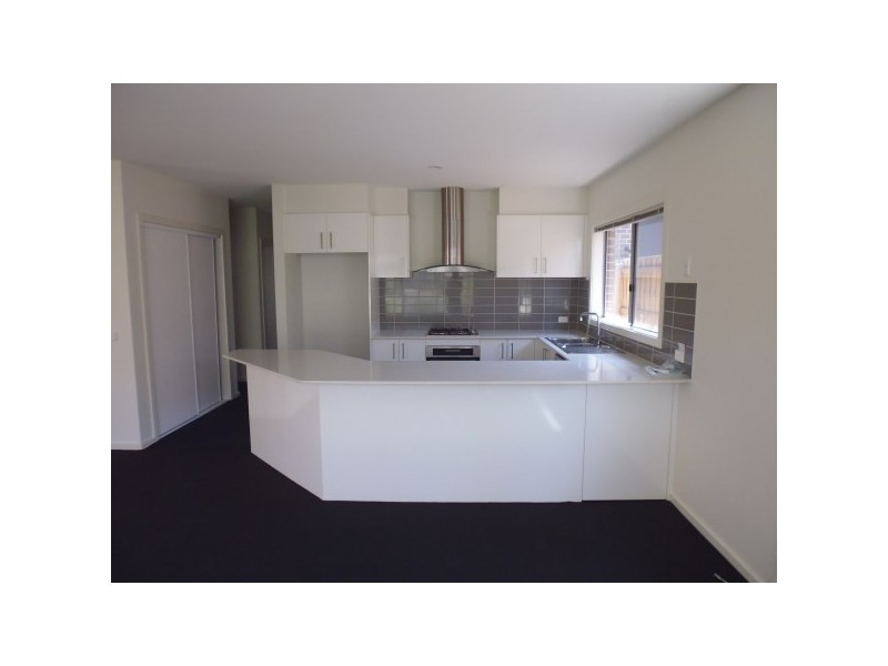 13 Blossom Way, Carrum Downs VIC 3201