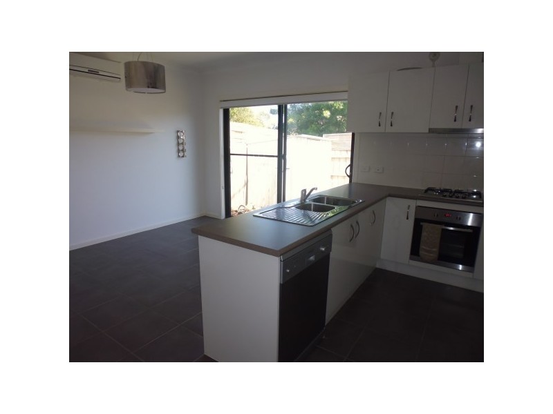 2/200A North Road, Langwarrin VIC 3910