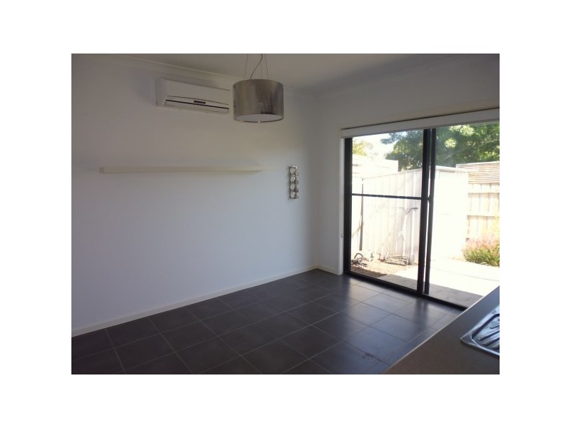 2/200A North Road, Langwarrin VIC 3910