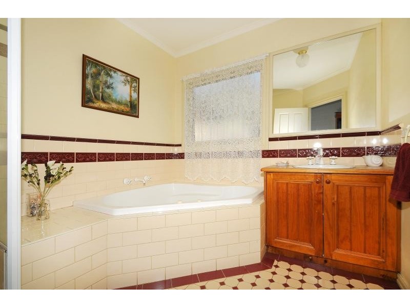 7 Lerwick Court, Frankston VIC 3199