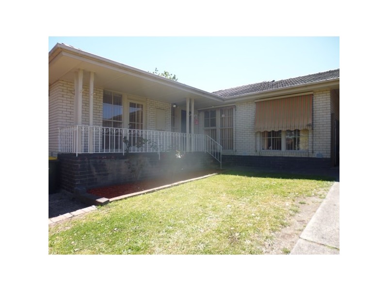 14 Carmel Court, Frankston VIC 3199