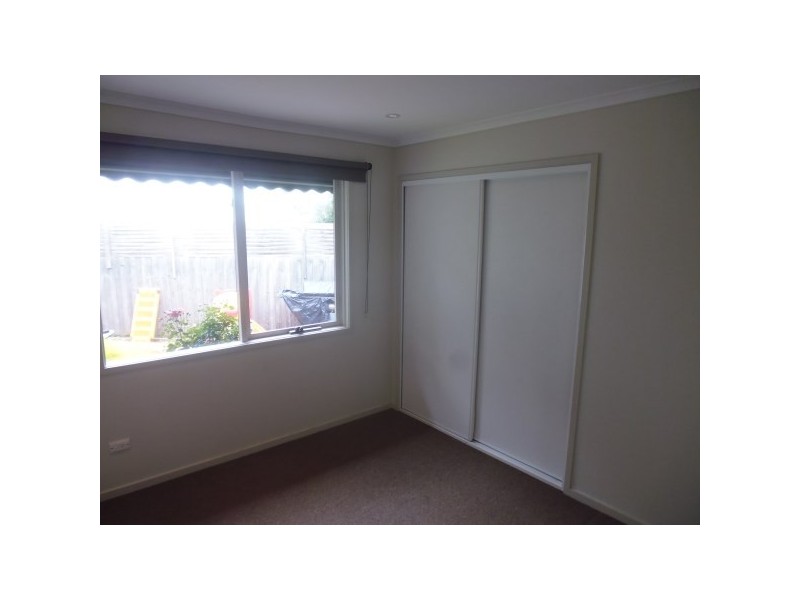 7 Dorchester Crescent, Carrum Downs VIC 3201