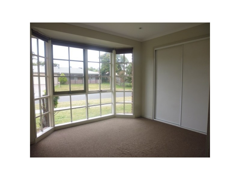 7 Dorchester Crescent, Carrum Downs VIC 3201