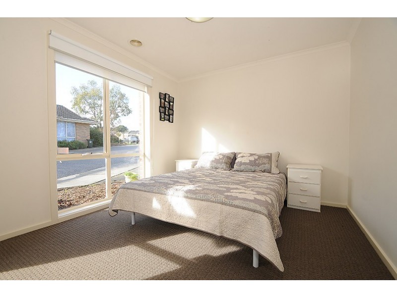 1/1 Brunnings Road, Carrum Downs VIC 3201