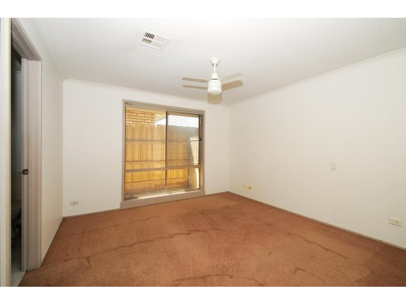 11 Streeton Court, Skye VIC 3977