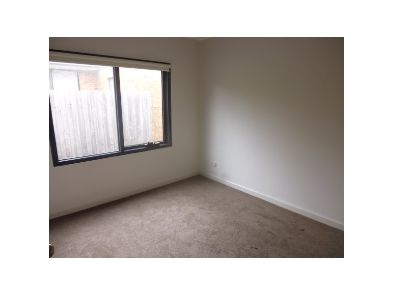 3/6 Fairfield Street, Cranbourne VIC 3977