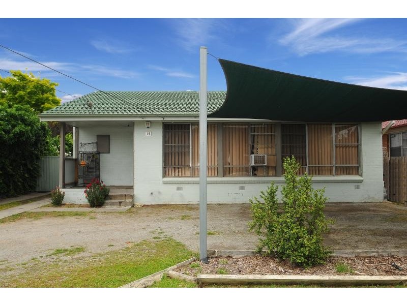 13 Bursaria Crescent, Frankston North VIC 3200