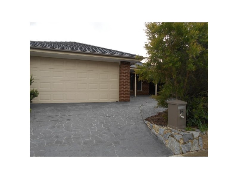 16 Bawden Street, Carrum Downs VIC 3201