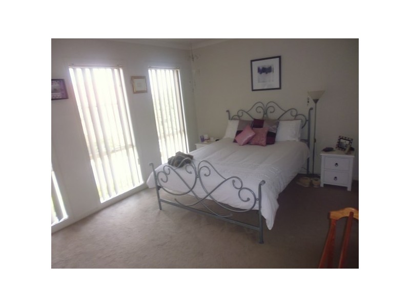 2/75 Clifton Park Drive, Carrum Downs VIC 3201