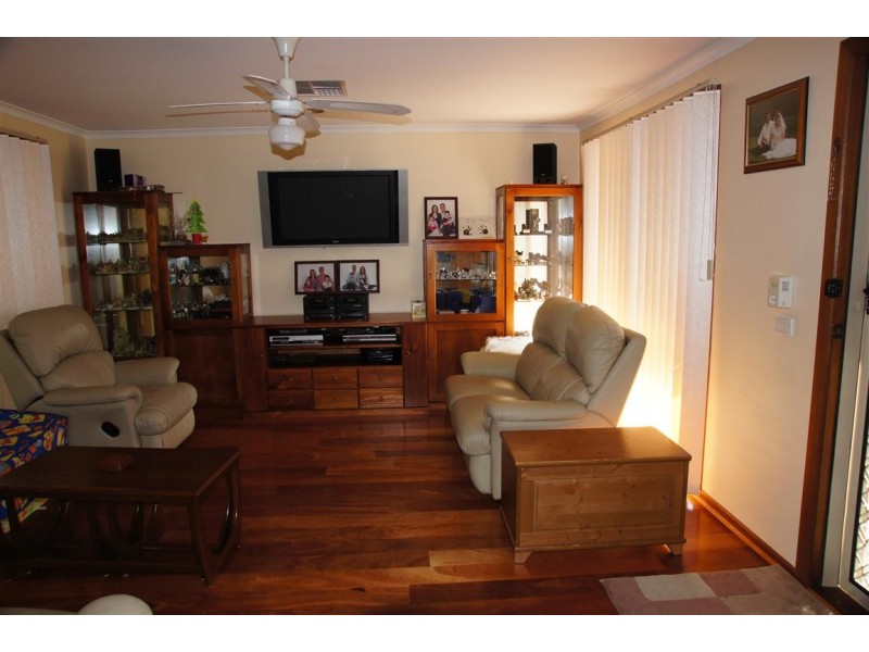 18 Pimmys Court, Skye VIC 3977