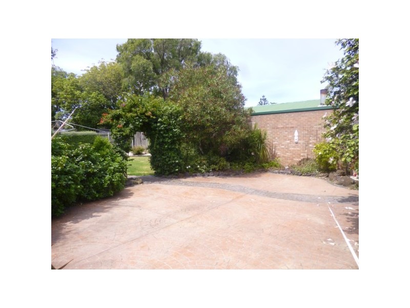 19 Raymond Road, Seaford VIC 3198