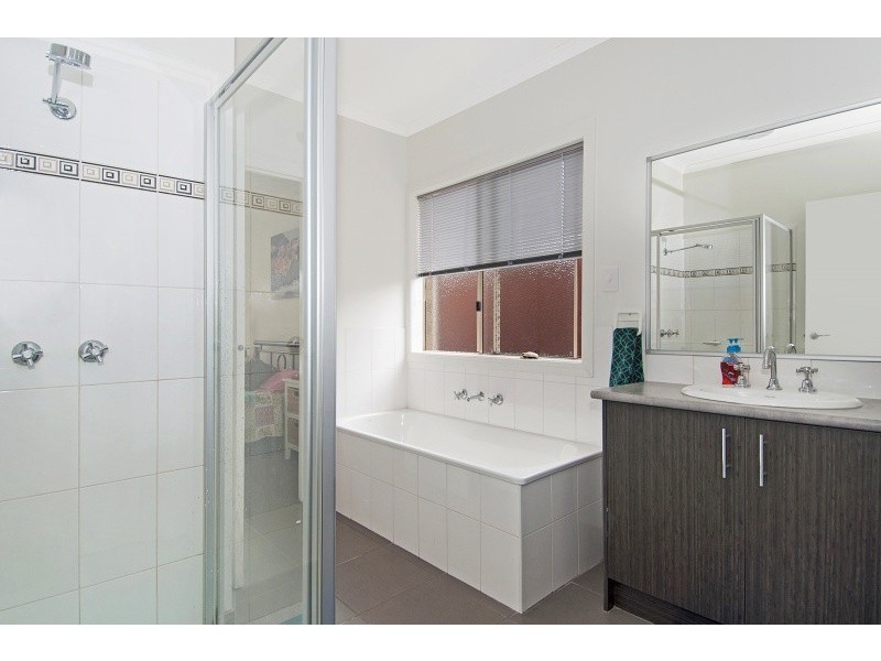 26 Pinewood Drive, Carrum Downs VIC 3201