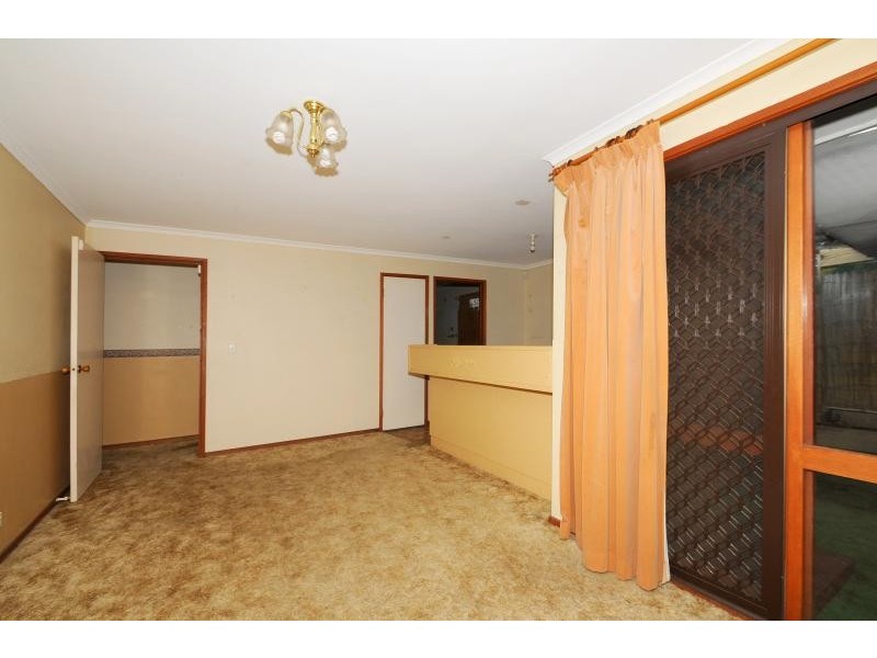 16 Greenwood Drive, Carrum Downs VIC 3201