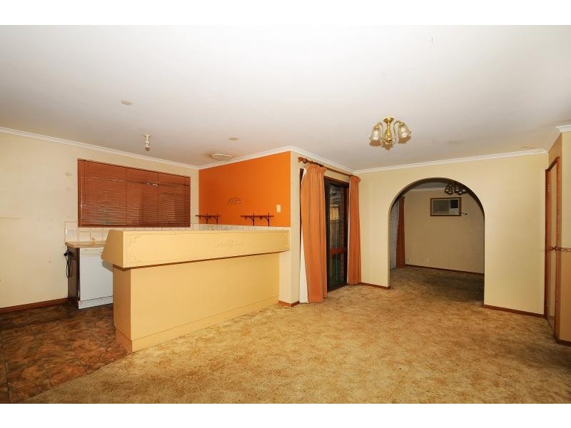 16 Greenwood Drive, Carrum Downs VIC 3201