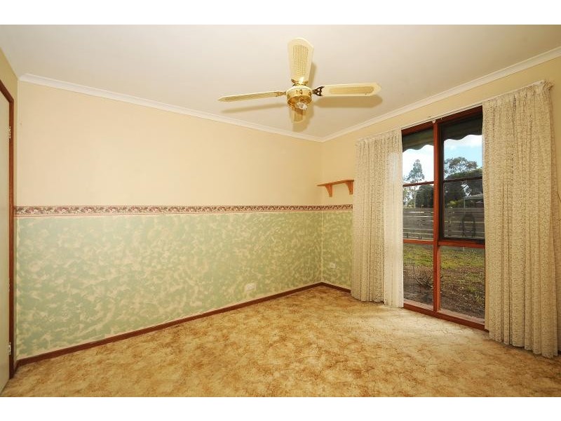 16 Greenwood Drive, Carrum Downs VIC 3201