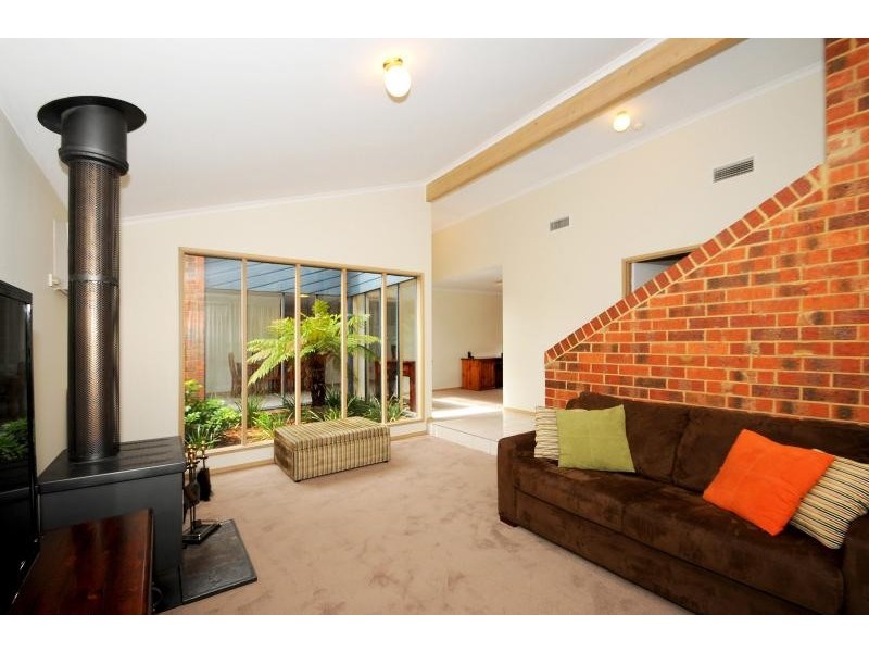 41 Carrington Crescent, Carrum Downs VIC 3201