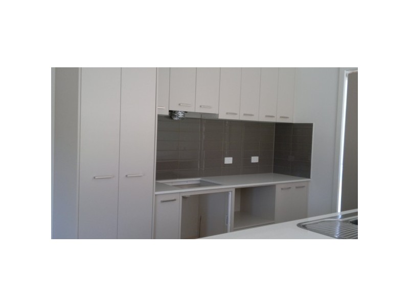 17 Serene Way, Clyde North VIC 3978