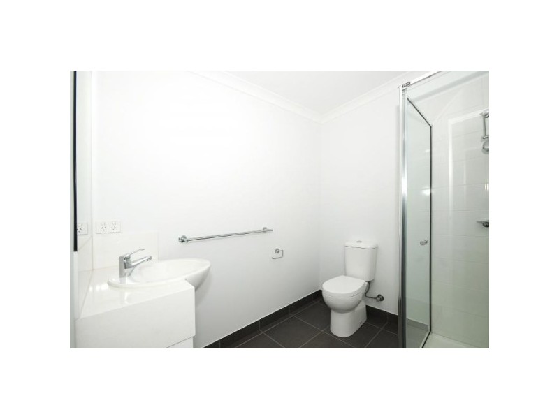 2 Nanea Path, Cranbourne VIC 3977