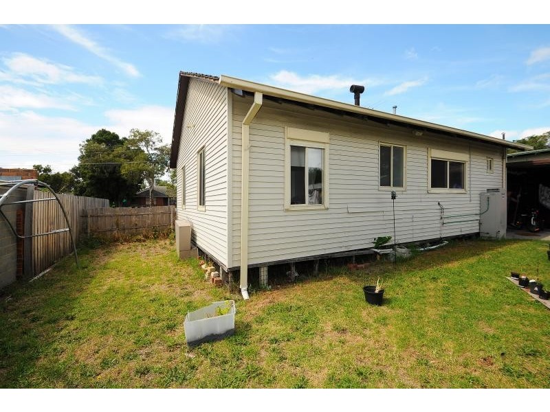 39 Pine Street, Frankston North VIC 3200
